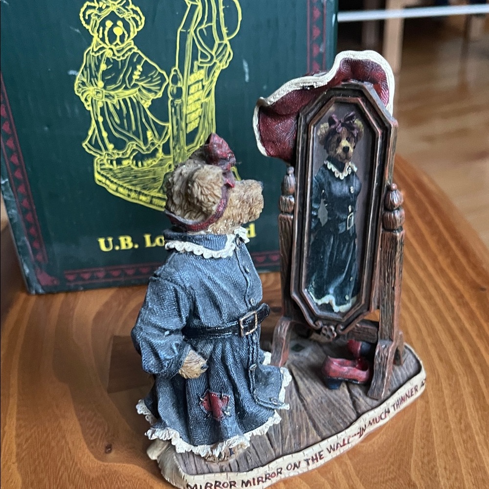 U. B. Lookingood Boyds Bears & Friends Bearstone Figurine. **1st edition***